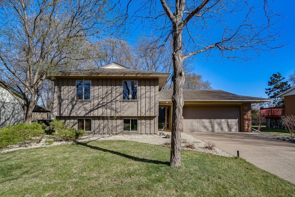 10440 Partridge Street NW, Coon Rapids, MN 55433