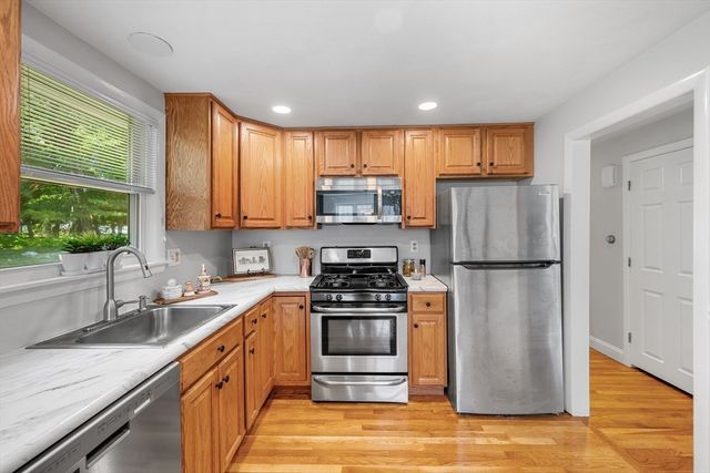 28 Orchard Dr, North Reading, MA 01864