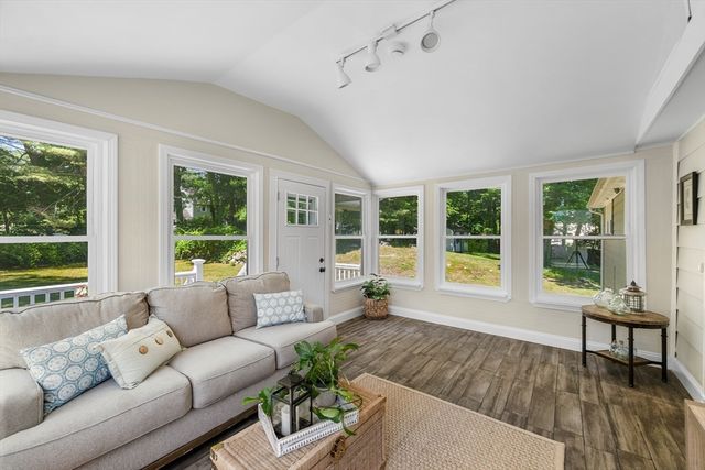 28 Orchard Dr, North Reading, MA 01864