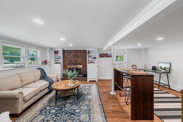28 Orchard Dr, North Reading, MA 01864