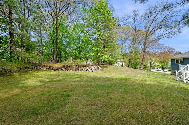 28 Orchard Dr, North Reading, MA 01864