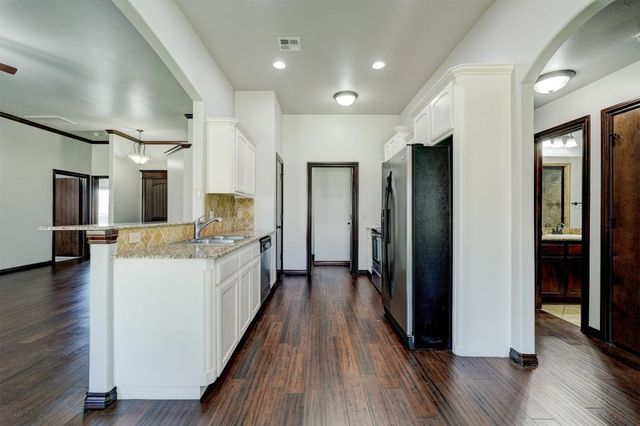 73 Bonaire Drive, Edmond, OK 73013