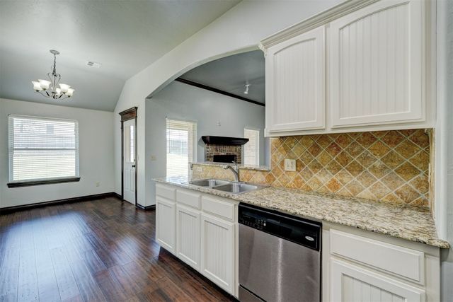 73 Bonaire Drive, Edmond, OK 73013