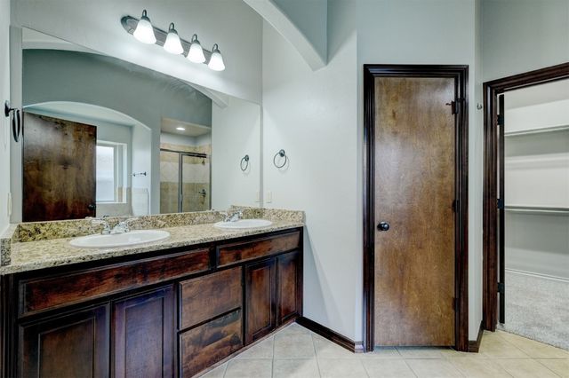 73 Bonaire Drive, Edmond, OK 73013