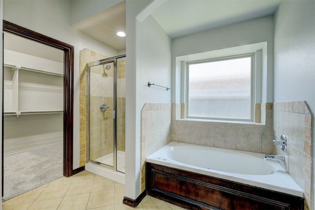 73 Bonaire Drive, Edmond, OK 73013