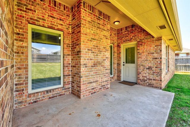 73 Bonaire Drive, Edmond, OK 73013