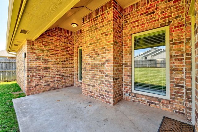 73 Bonaire Drive, Edmond, OK 73013