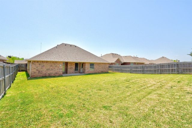 73 Bonaire Drive, Edmond, OK 73013
