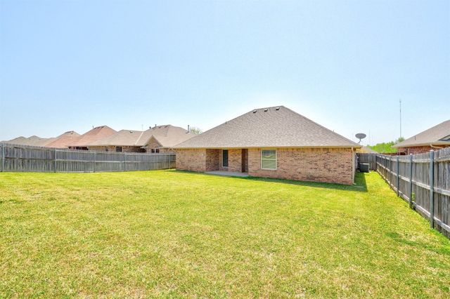 73 Bonaire Drive, Edmond, OK 73013