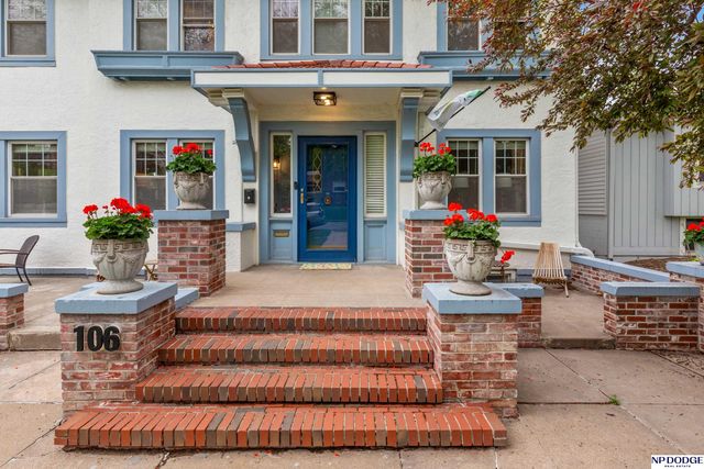 106 S 53rd Street, Omaha, NE 68132