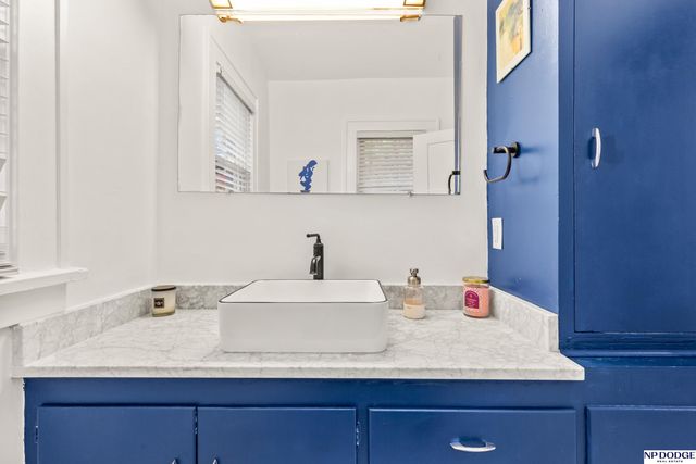 106 S 53rd Street, Omaha, NE 68132