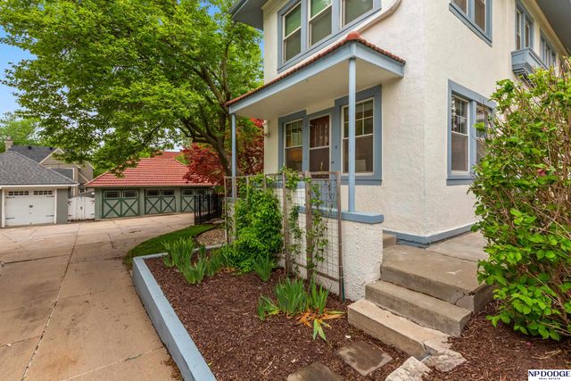 106 S 53rd Street, Omaha, NE 68132