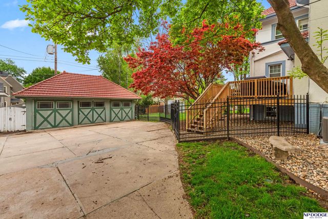 106 S 53rd Street, Omaha, NE 68132