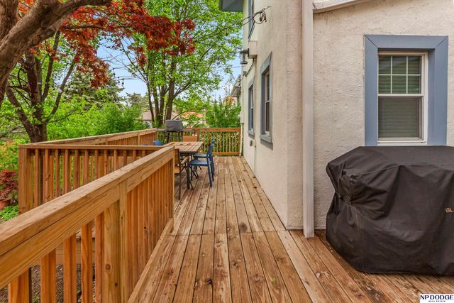 106 S 53rd Street, Omaha, NE 68132