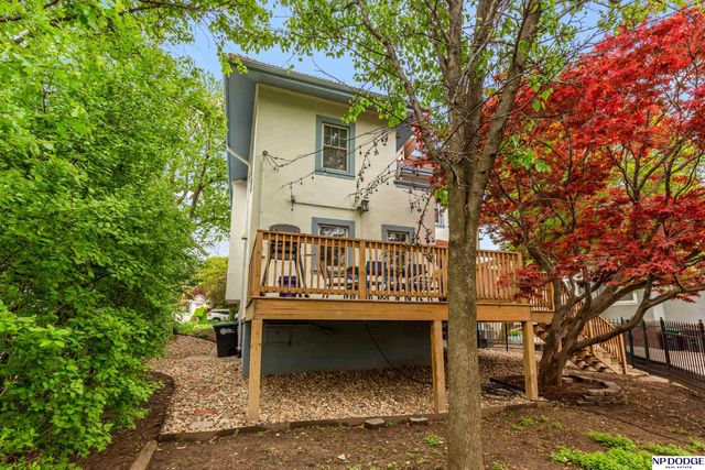 106 S 53rd Street, Omaha, NE 68132