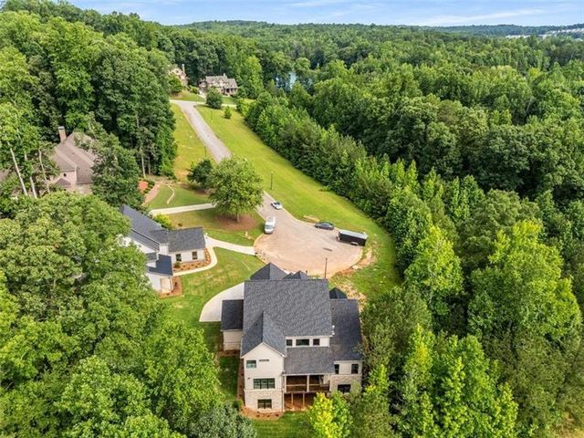 7262 Creekside Way, Jefferson, GA 30549