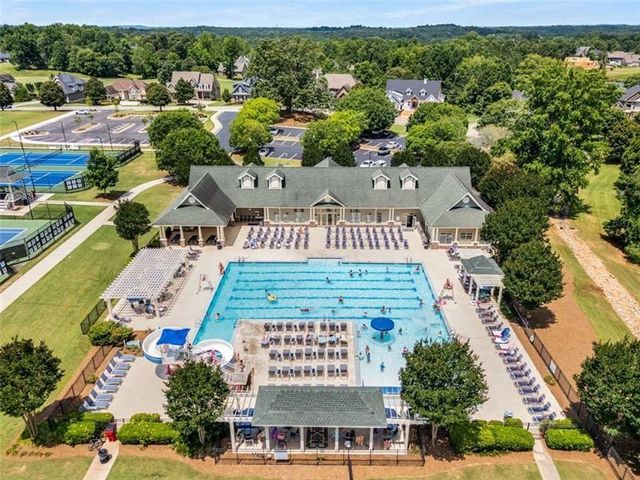 7262 Creekside Way, Jefferson, GA 30549