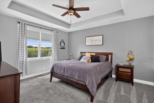 920 Muirfield Circle, Eldridge, IA 52722