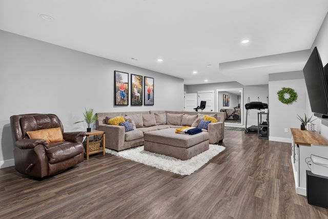 920 Muirfield Circle, Eldridge, IA 52722