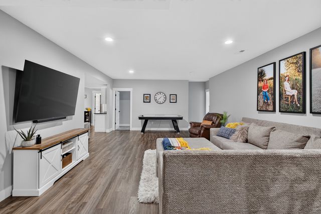 920 Muirfield Circle, Eldridge, IA 52722