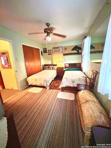 635 Kendalia, San Antonio, TX 78221