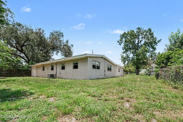 919 CREST Drive E, Jacksonville, FL 32221