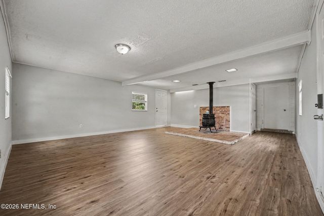 919 CREST Drive E, Jacksonville, FL 32221