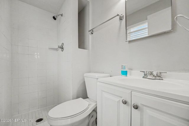919 CREST Drive E, Jacksonville, FL 32221