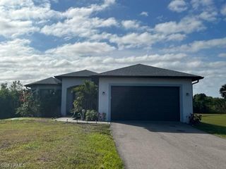 2930 37th AVE NE, Naples, FL 34120