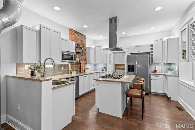 3328 Lemp Avenue, St Louis, MO 63118