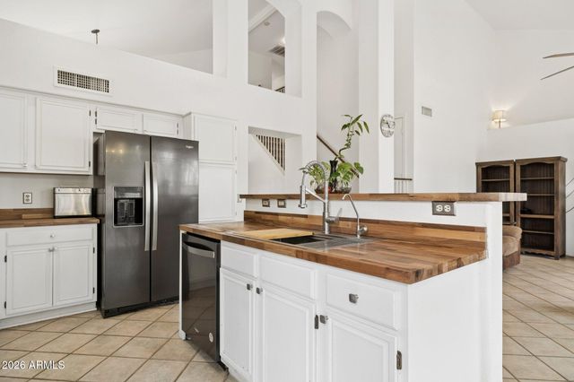 7445 W LOS GATOS Drive, Glendale, AZ 85310