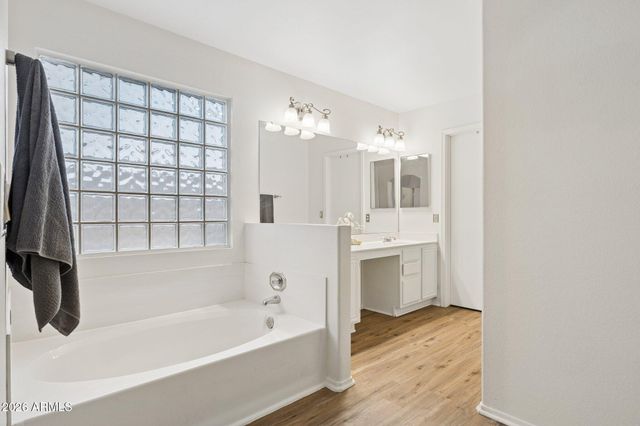 7445 W LOS GATOS Drive, Glendale, AZ 85310