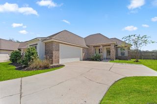 16074 Greycliff Ave, Pride, LA 70770