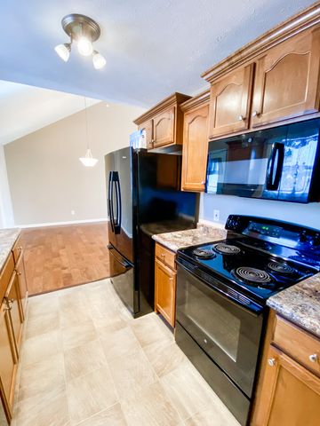 7976 Highway 52, Orlinda, TN 37141