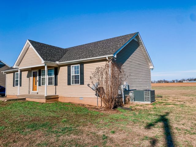 7976 Highway 52, Orlinda, TN 37141