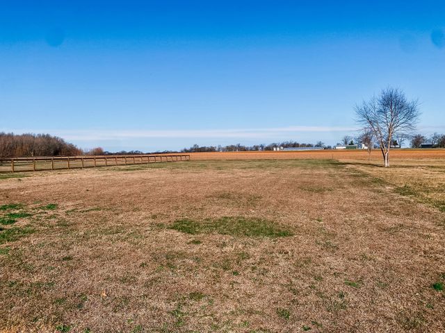 7976 Highway 52, Orlinda, TN 37141