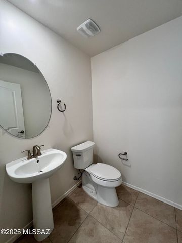 11977 E Chamrod Drive, Vail, AZ 85641
