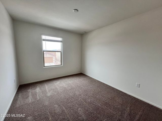 11977 E Chamrod Drive, Vail, AZ 85641