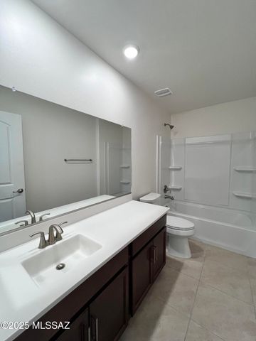 11977 E Chamrod Drive, Vail, AZ 85641