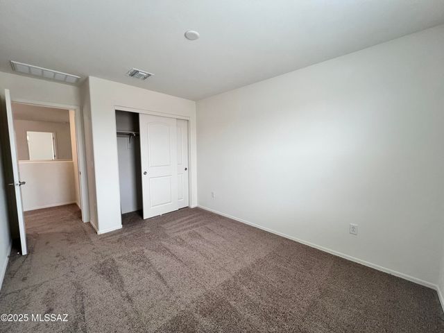 11977 E Chamrod Drive, Vail, AZ 85641