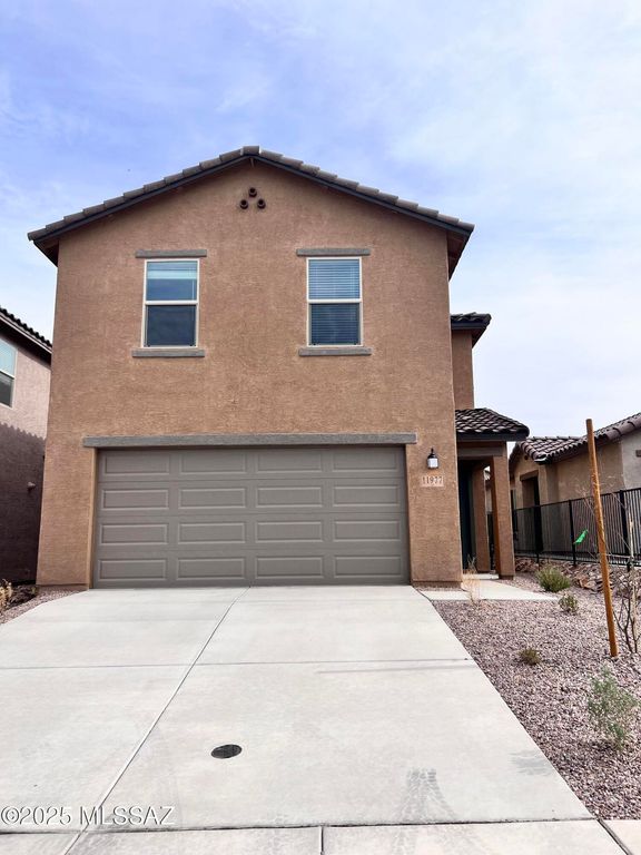 11977 E Chamrod Drive, Vail, AZ 85641