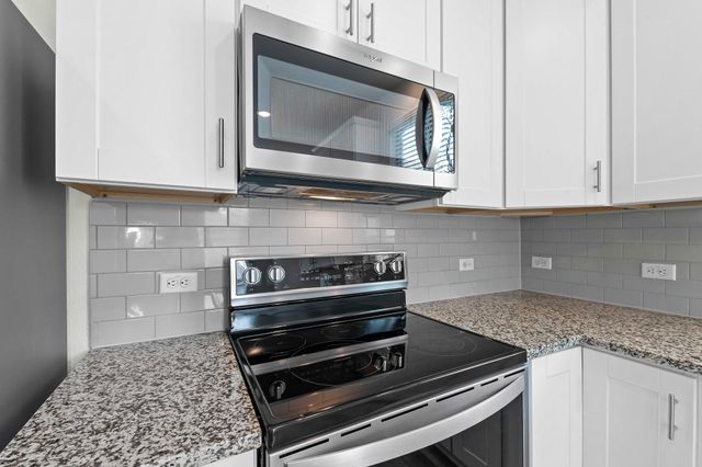 1705 T H Johnson DR, Taylor, TX 76574
