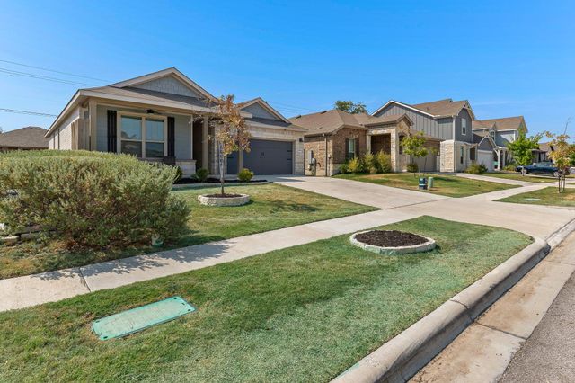 1705 T H Johnson DR, Taylor, TX 76574