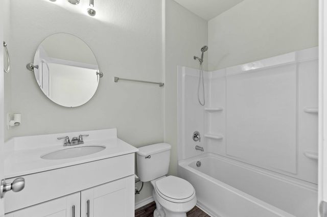 1705 T H Johnson DR, Taylor, TX 76574