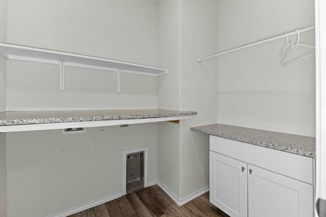 1705 T H Johnson DR, Taylor, TX 76574