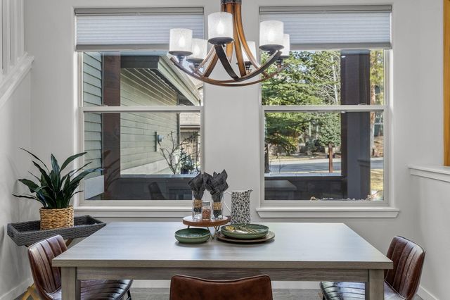 19421 Ironwood Circle, Bend, OR 97702