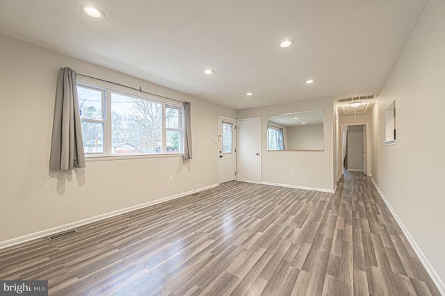 315 E COLLINGS DR, Williamstown, NJ 08094