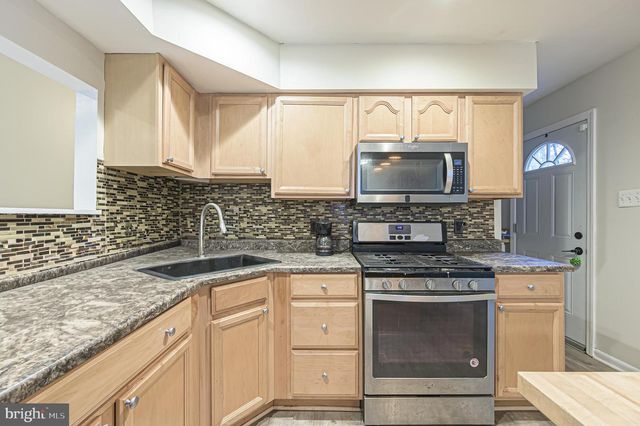 315 E COLLINGS DR, Williamstown, NJ 08094