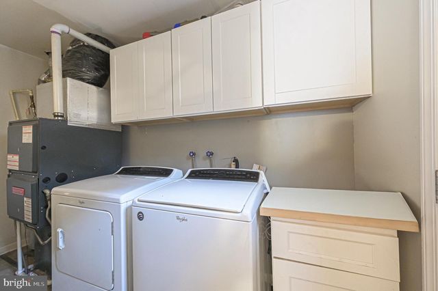 315 E COLLINGS DR, Williamstown, NJ 08094