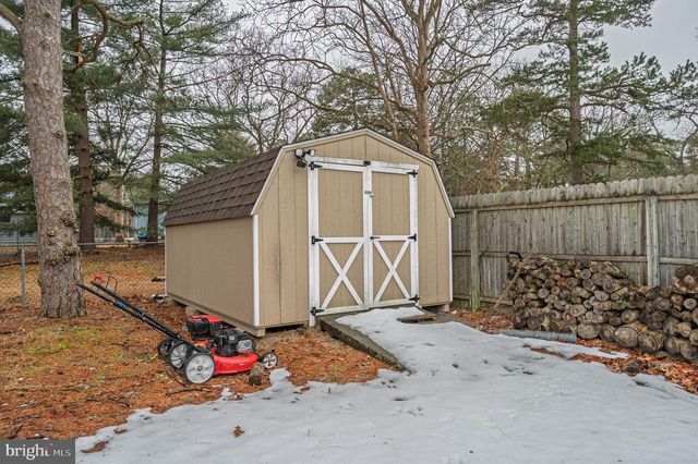 315 E COLLINGS DR, Williamstown, NJ 08094